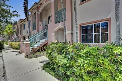 7775 NW 22nd St #105, Pembroke Pines, FL 33024 - Photo 1