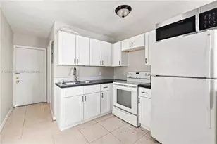 2031-2040 Wright, Fort Myers, FL 33916 - Photo 11
