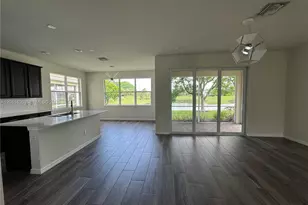 4729 Greenway Dr, Hollywood, FL 33021 - Photo 13