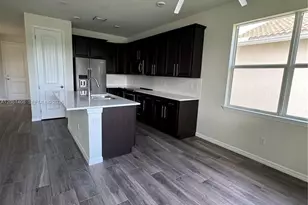 4729 Greenway Dr, Hollywood, FL 33021 - Photo 3
