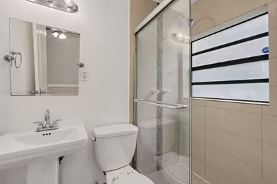 114 NE 18th St, Delray Beach, FL 33444 - Photo 23