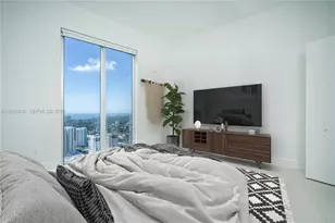185 SW 7th St, Miami, FL 33130 - Photo 9