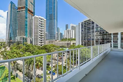 200 SE 15th Rd #9I, Miami, FL 33129 - Photo 5