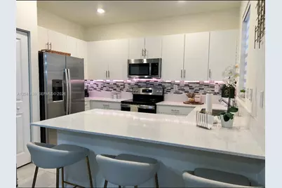 3328 W 114th Ter #3328, Hialeah, FL 33018 - Photo 9