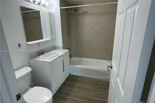275 NE 18th St, Miami, FL 33132 - Photo 21