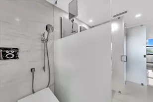 9801 Collins Ave, Bal Harbour, FL 33154 - Photo 17
