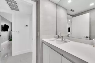 9801 Collins Ave, Bal Harbour, FL 33154 - Photo 21