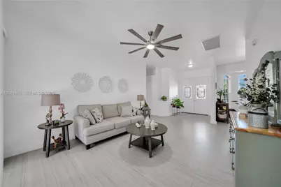 11142 Lakeland Cir, Other City - In The State Of Florida, FL 33913 - Photo 9