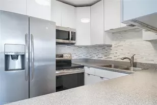 7441 Wayne Ave, Miami Beach, FL 33141 - Photo 9