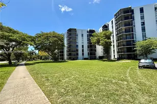 3475 N Country Club Dr, Aventura, FL 33180 - Photo 17