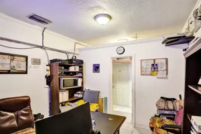 4404 Pembroke Rd, West Park, FL 33021 - Photo 13