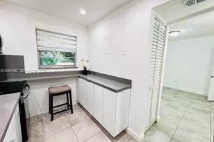 3490 Foxcroft Rd, Miramar, FL 33025 - Photo 9