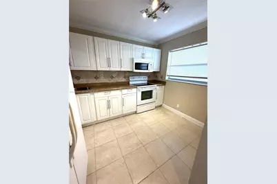 1751 NW 75th Ave #310, Plantation, FL 33313 - Photo 7