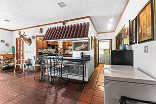 4850 NW 6th St, Miami, FL 33126 - Photo 9