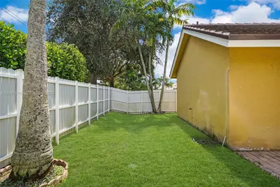 729 NW 161st Ave, Pembroke Pines, FL 33028 - Photo 11