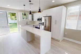 1286 NE 111th St, Miami, FL 33161 - Photo 9