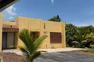201 NW 43rd Pl, Deerfield Beach, FL 33064 - Photo 1