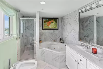 5900 Collins Ave #2304, Miami Beach, FL 33140 - Photo 19