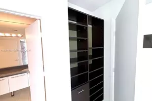 90 SW 3rd St, Miami, FL 33130 - Photo 13
