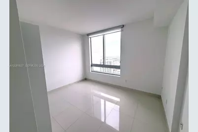 90 SW 3rd St #PH08, Miami, FL 33130 - Photo 11