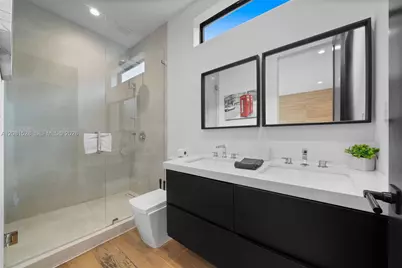 257 NW 39th St #257, Miami, FL 33127 - Photo 9