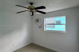 1045 SW 4th St, Miami, FL 33130 - Photo 13