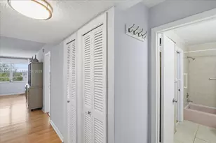 330 SE 2nd St, Hallandale Beach, FL 33009 - Photo 17