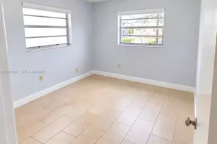 1575 NW 1st St, Miami, FL 33125 - Photo 5