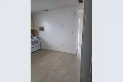 1575 NW 1st St #3, Miami, FL 33125 - Photo 5