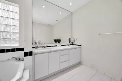 6610 Santona St, Coral Gables, FL 33146 - Photo 17