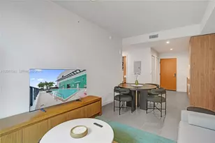 11 NE 6th St, Miami, FL 33132 - Photo 11