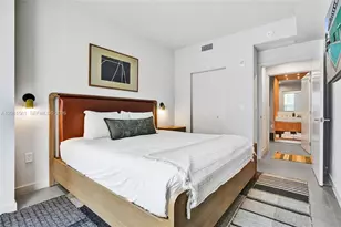 11 NE 6th St, Miami, FL 33132 - Photo 3