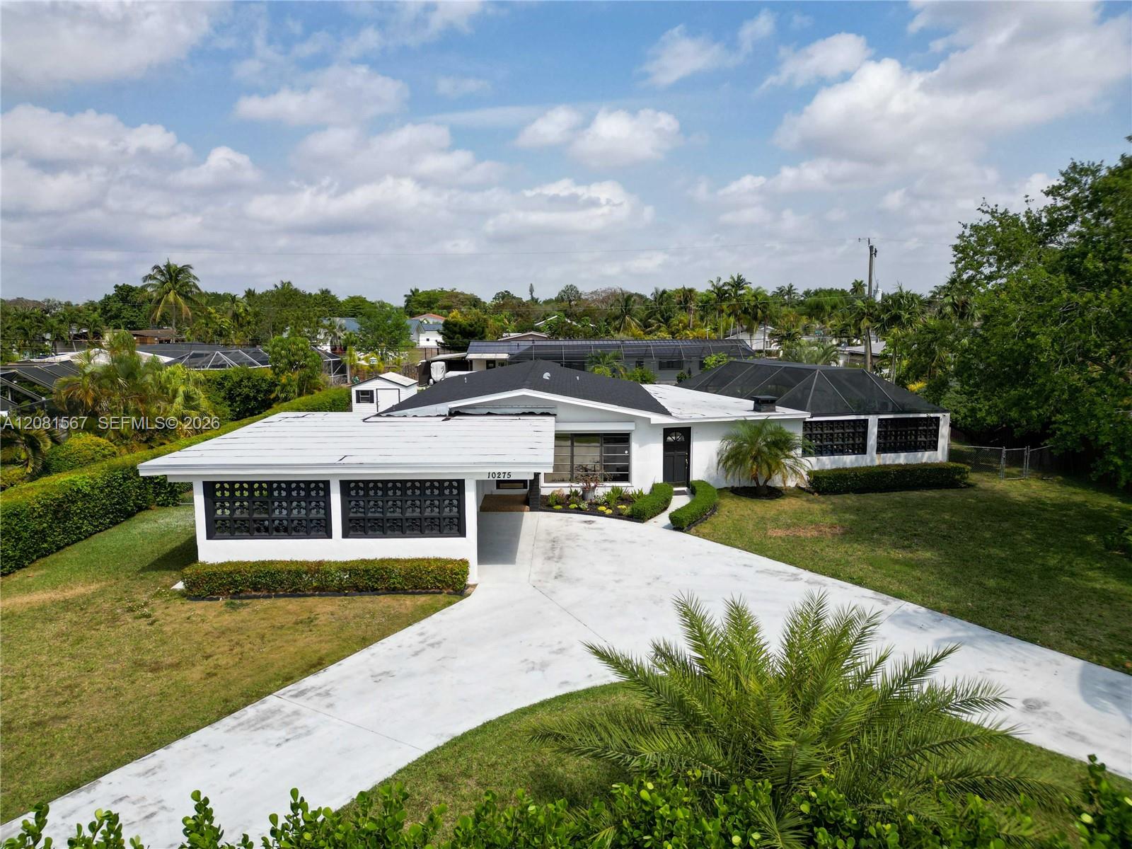 10275 SW 112th St - 10275 SW 112th St, Miami, FL 33176 Luxury Property | Jose Angel Pina