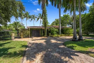 9204 NE 10th Ave, Miami Shores, FL 33138 - Photo 1