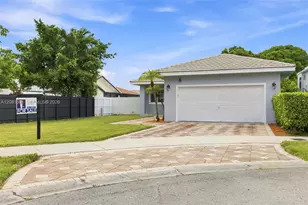 14720 SW 141st Terrace, Miami, FL 33196 - Photo 9