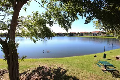 2880 N Oakland Forest Dr #212, Oakland Park, FL 33309 - Photo 13