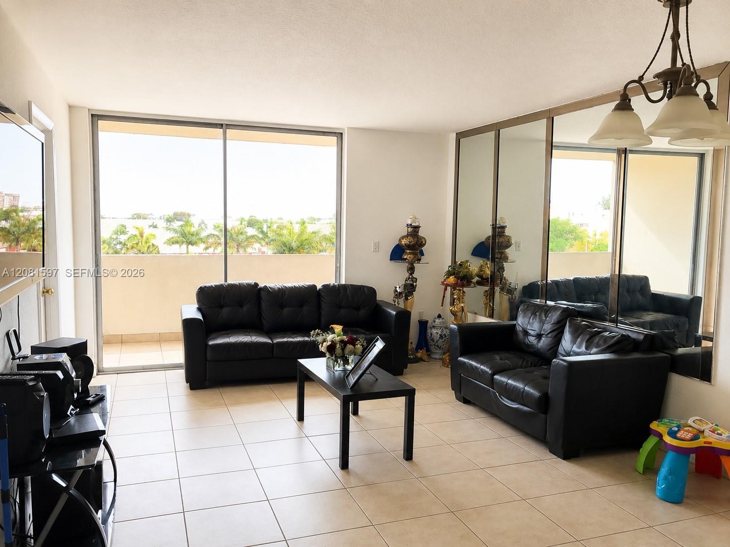 10090 NW 80th Ct #1561 - 10090 NW 80th Ct #1561, Hialeah Gardens, FL 33016 Luxury Property | Jose Angel Pina