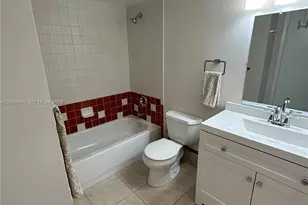 9733 Westview Dr, Coral Springs, FL 33076 - Photo 5