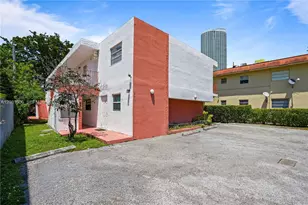 461 SW 7th St, Miami, FL 33130 - Photo 9