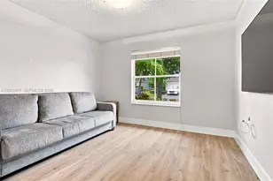 1521 SW 194th Terrace, Pembroke Pines, FL 33029 - Photo 11