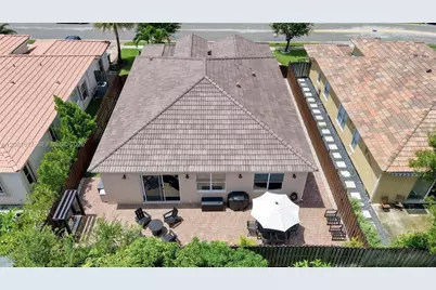 1521 SW 194th Ter, Pembroke Pines, FL 33029 - Photo 17