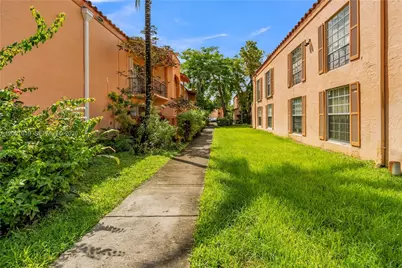 7110 Fairway Dr #L12, Miami Lakes, FL 33014 - Photo 47
