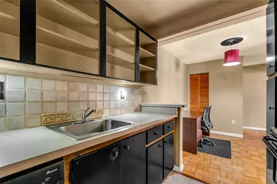 7110 Fairway Dr #L12, Miami Lakes, FL 33014 - Photo 25