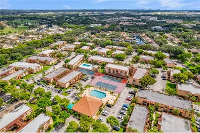7110 Fairway Dr #L12, Miami Lakes, FL 33014 - Photo 53