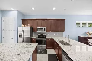 20028 SW Caserta Way, Port Saint Lucie, FL 34986 - Photo 13