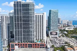 159 NE 6th St, Miami, FL 33132 - Photo 21