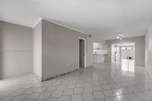 2018 SW 103rd Ct, Miami, FL 33165 - Photo 3