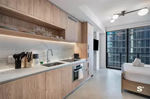 11 NE 6th St, Miami, FL 33132 - Photo 1