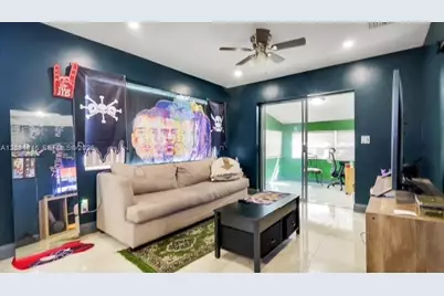 1041 NW 24th Ter, Fort Lauderdale, FL 33311 - Photo 13