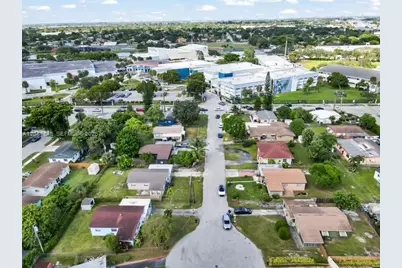 1041 NW 24th Ter, Fort Lauderdale, FL 33311 - Photo 19
